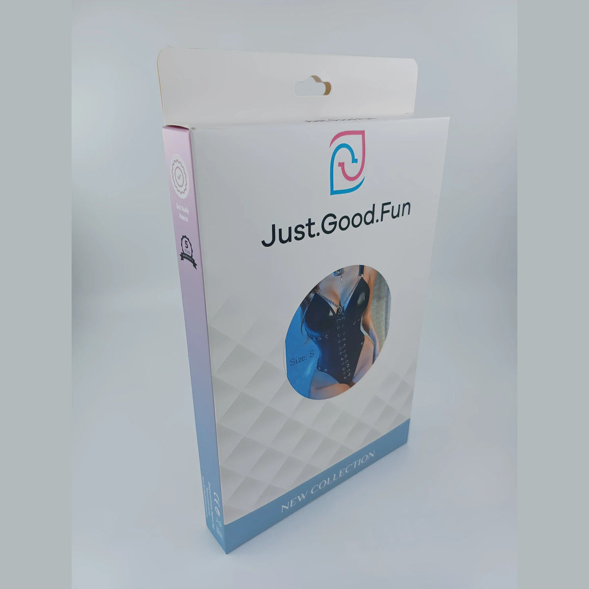 Кутия на секси боди Wetlook, размер S, с лого Just.Good.Fun, прозорец към черното боди и надпис New Collection, поглед отстрани