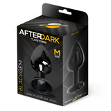 Черна кутия на Black Gem размер M от серията After Dark by LateToBed с реален размер на продукта: дължина 8,2 см, диаметър 3,4 см, тегло 86 г
