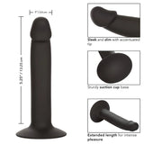 Инфографика за черния анален разширител Slim Anal Stud: размери 13,25 см на 2,5 см, детайли на върха и вендузата