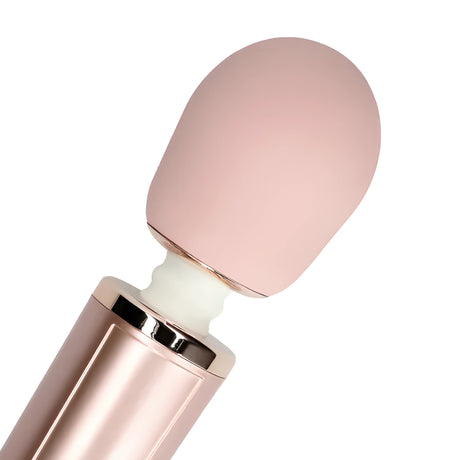 Close-up на розовата мека глава и гъвкавия бял врат на масажор Loveline Rose Pink с метална розово-златиста дръжка