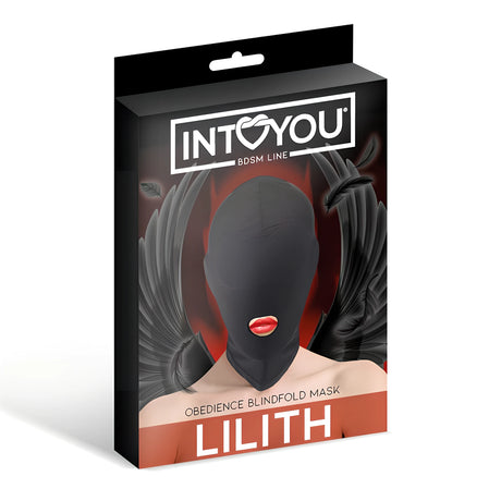 Черна кутия на IntoYou BDSM Line с маска Lilith Obedience Blindfold Mask, изобразена с отвор за устата, на фон с черни криле