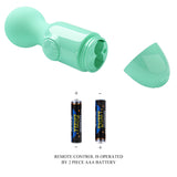Мини масажор Little Cute Green с отворен батериен отсек и две AAA батерии; текст: работи с 2 батерии AAA