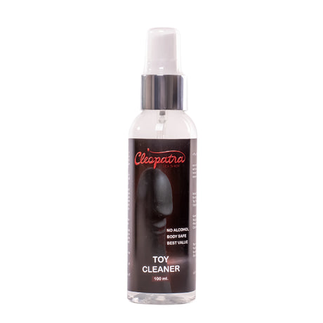 Прозрачна бутилка със спрей Cleopatra Toy Cleaner, 100 мл, с тъмна етикета, сребристо-бяла помпа и надписи „No alcohol, body safe“