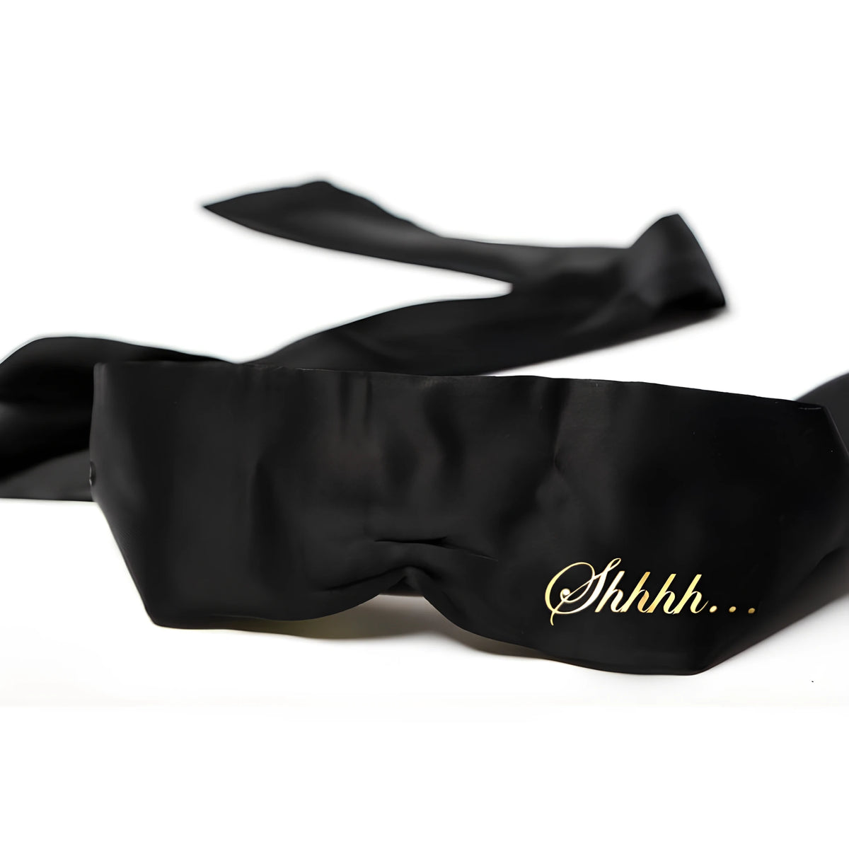 Черна сатенена лента за очи Shhh Blindfold с дълги връзки и златен надпис „Shhhh…“ върху широката част, страничен изглед