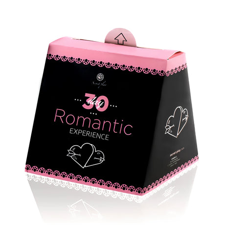 Черно-розова трапецовидна кутия на играта 30 Days Romantic Experience на Secret Play с две сърца със стрела и дантелена шарка