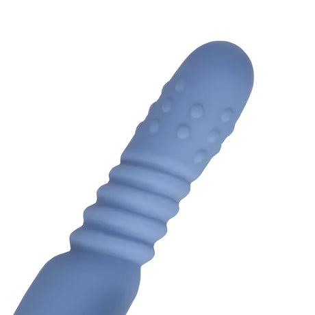 Вибратор Warming Rotating Beads and Thrusting на Shots в синьо – close-up на силиконовия връх с релефни точки и ребра