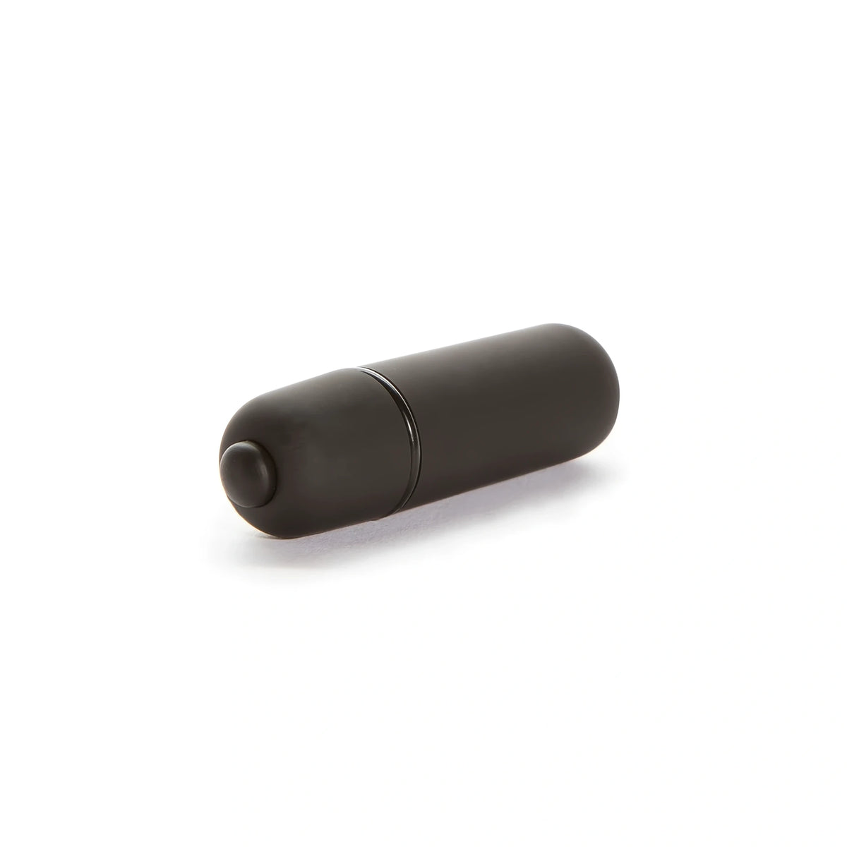 Черен матов виброкуршум X-basic Mini 10 speed на Lovetoy, легнал настрани, с бутон за управление в единия край на бял фон