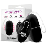 Виброяйце Ecoblack на LateToBed в черно с дистанционно, пред кутията с надписи за 10 функции, водоустойчивост и мек на допир материал
