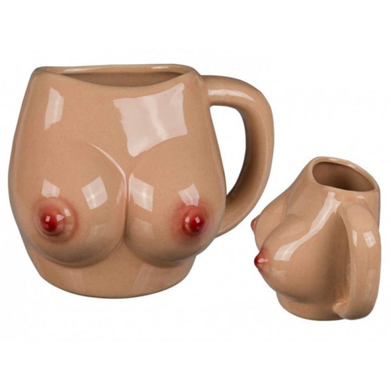 Керамична чаша с женски гърди